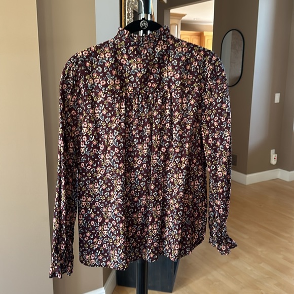 NWOT LOFT Floral Pintucked Ruffle Blouse - Picture 5 of 5
